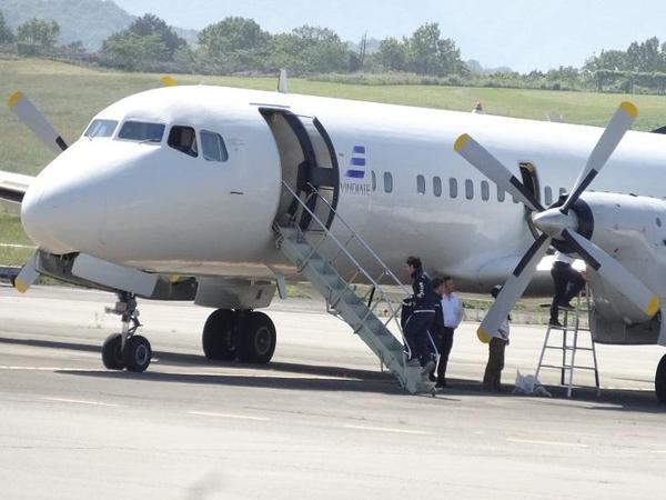 N462AL at RJOT 2.jpg